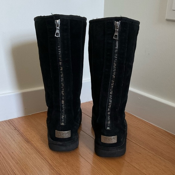 UGG Black Knightsbridge Skeepskin Lined Exposed Back Zipper Suede Boots Size 7 - Picture 7 of 15
